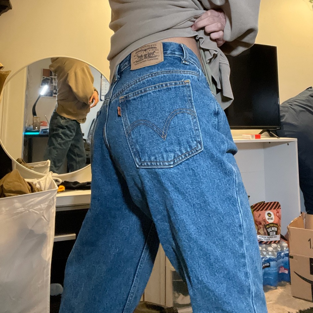LEVI ORANGE TAB JEANS